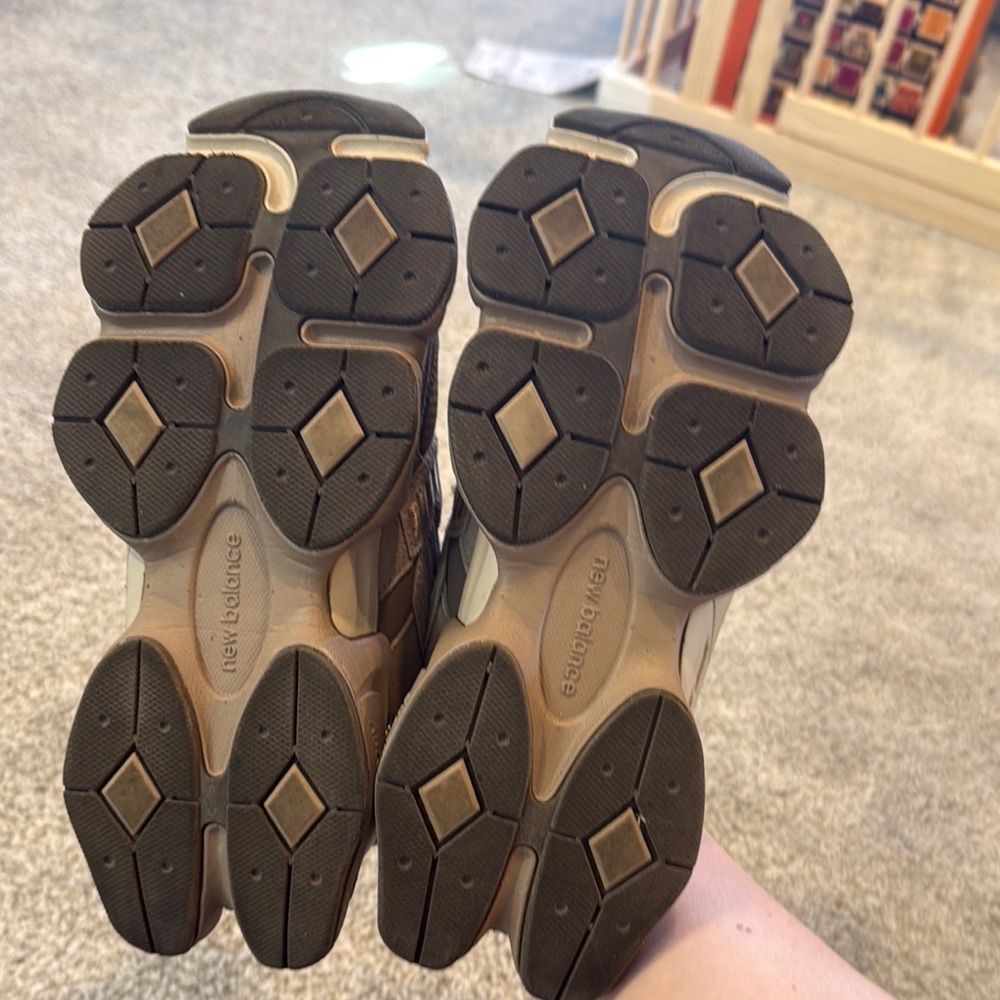 New Balance 9060 Brown Sneakers - Picture 4 of 4